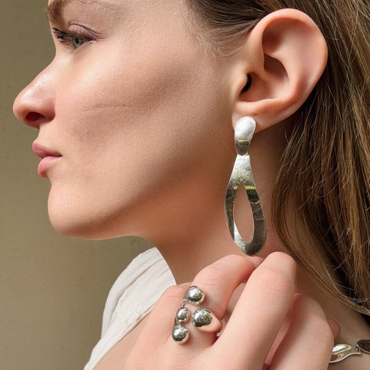 Boucles d'oreilles Abelia argent 925/1000
Obsdiana Bijoux
Boucles d'oreilles pour oreilles percées
Bijou de créateur fabriqué main dans des ateliers au Mexique