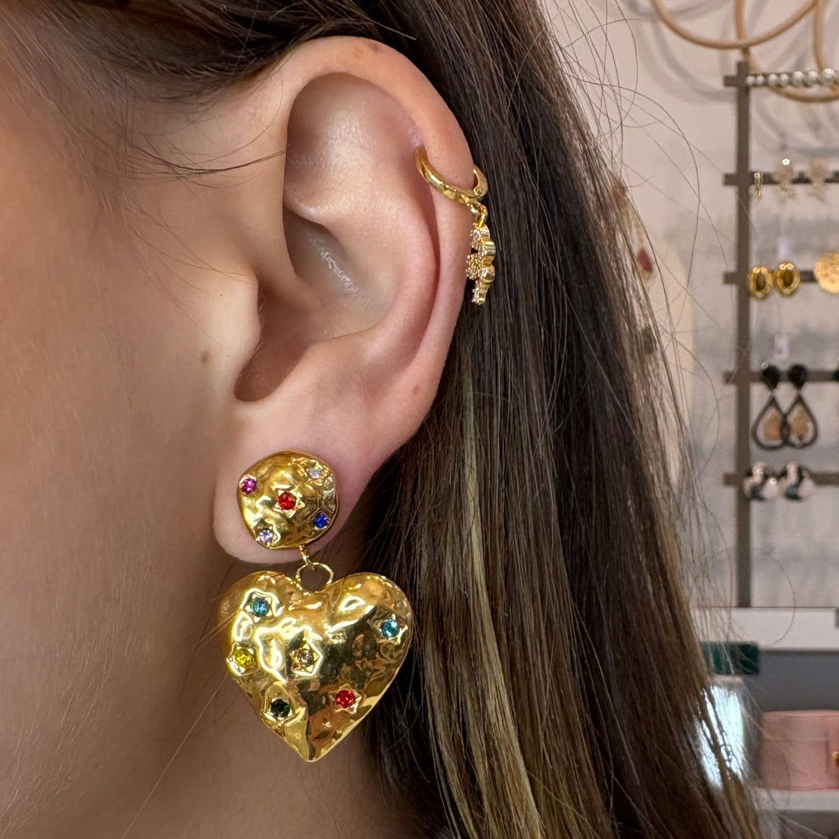 boucles d'oreilles éleonore porté
