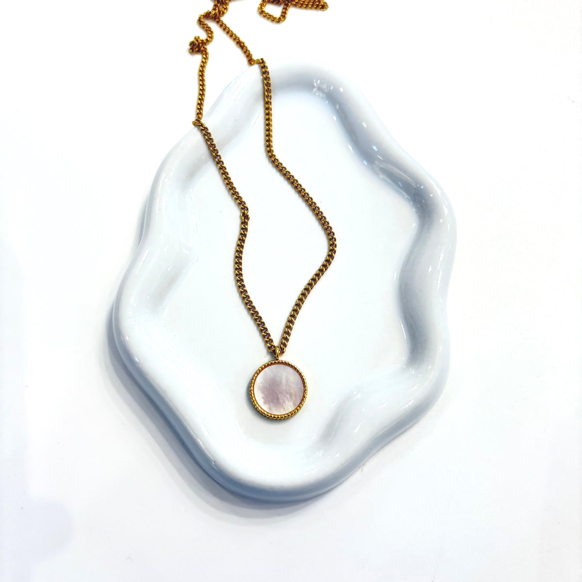 collier nacre blanche acier
