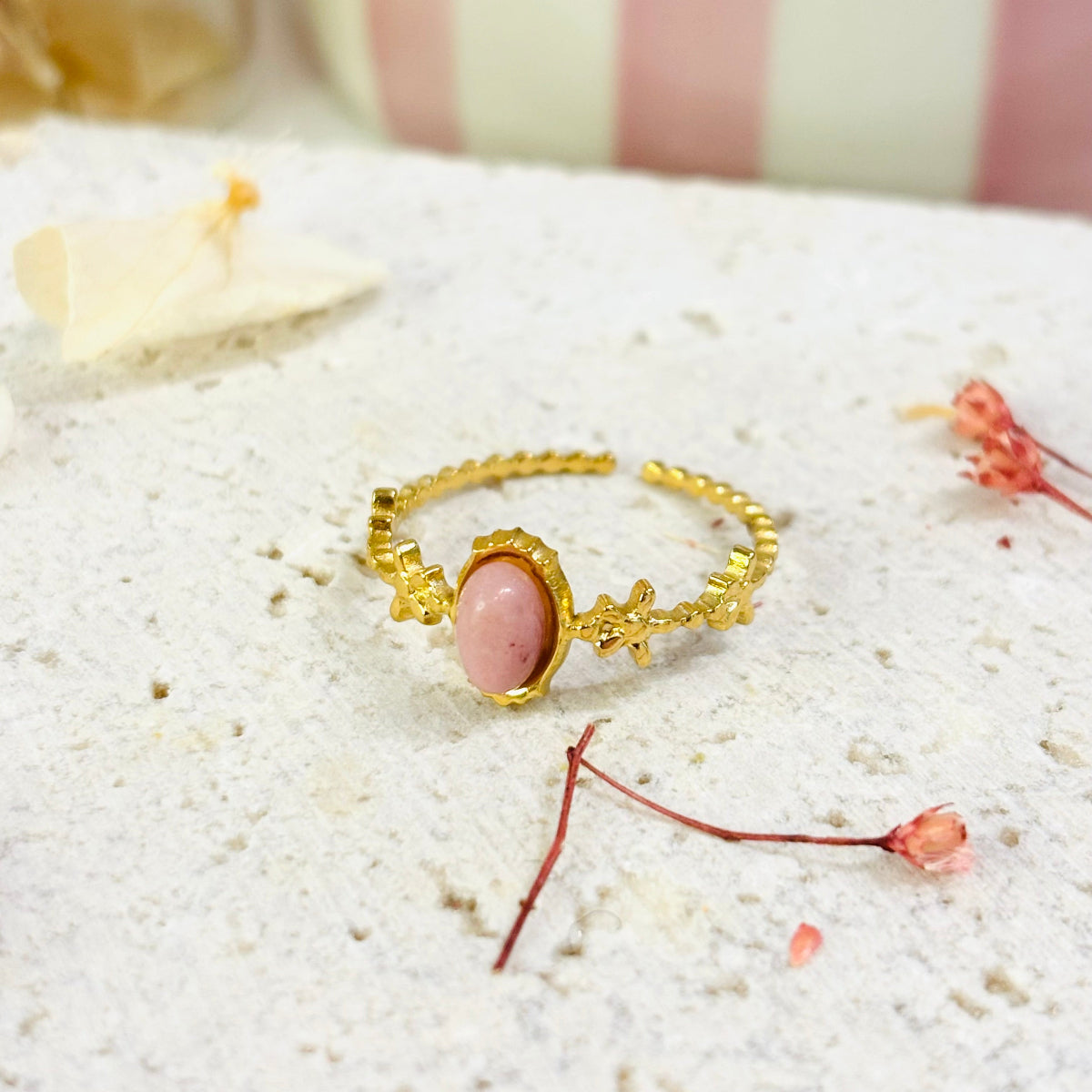 Bague Linoa Gris Collection
Acier Inoxydable et pierre rhodochrosite
Bague inoxydable