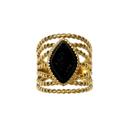 Bague Onyx et Acier inoxydable doré Arya Gris Collection Gris Bijoux
Pierre Onyx noire 
Acier inoxydable doré
Bijou lithothérapie
Bague lithothérapie 
Gris Bijoux 
Bijouterie fantaisie Paris 16ème arrondissement 
Concept store de bijoux et accessoires Paris 16
