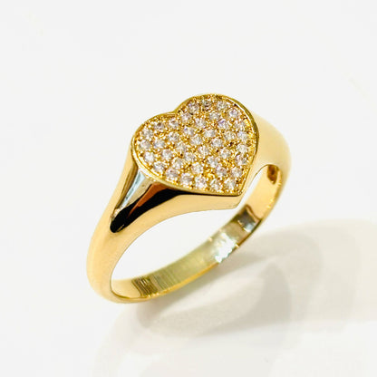 Bague Sentiment plaqué or et zircons 
Matériaux : plaqué or et zircons
Gris Collection
Existe en plusieurs tailles
Gris Bijoux bijouterie 16ème 