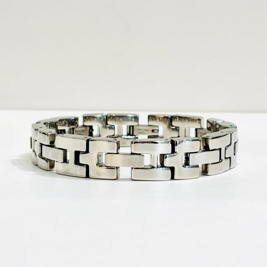 Bracelet chaine ADAM acier inoxydable argenté
Inspiration bracelet montre
Gris Bijoux
Bracelet pour homme