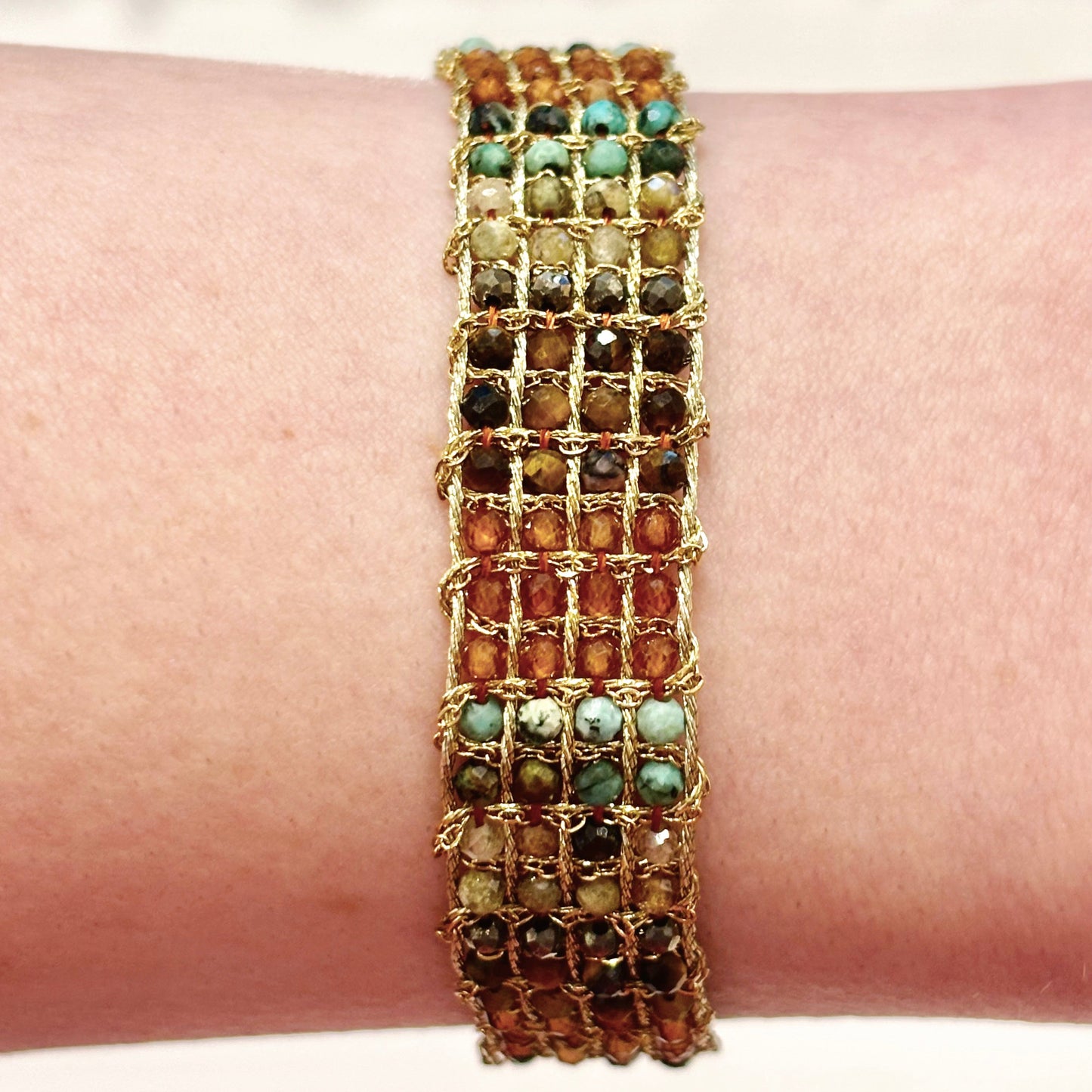 Bracelet en pierres naturelles Silvia
Gris Bijoux , Gris Collection
Bijouterie fantaisie haut de gamme Paris 16ème