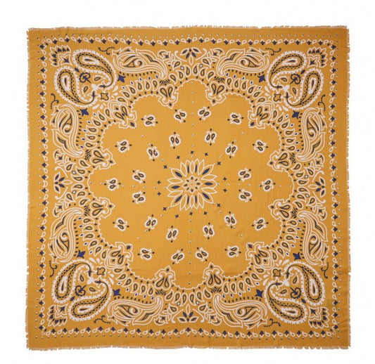 Foulard femme , Wild by Hipanema 
Couleur Camel au motif Paisley écru 
Grande taille : 130 x 130 cm
Matières : Laine et Modal
Idée cadeau femme ,