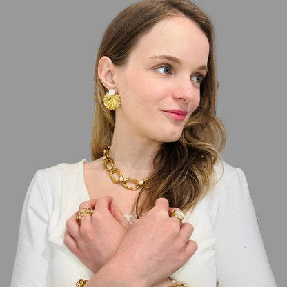Boucles d'oreilles Inna en acier inoxydable et nacre blanche
