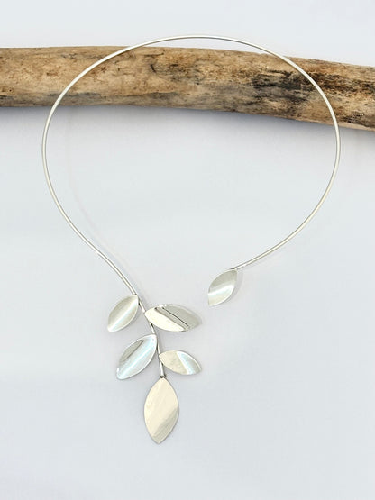 Torque en argent 925/1000
Obsidiana Bijoux
Fait au Mexique