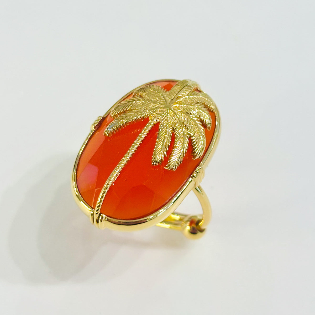 Bague Palmier Au fil de Lo
Plaqué or 18 carats et 3 microns 
Taille réglable 