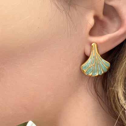 Boucles d'oreilles Yuna
acier inoxydable doré et émail bleu
