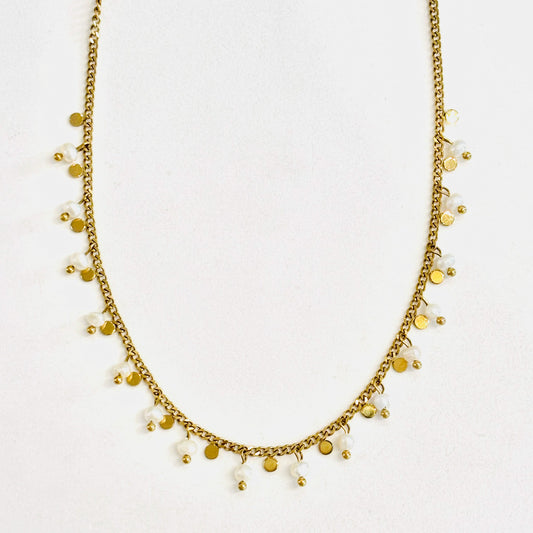 Collier Poema acier inoxydable doré pampilles rondes dorés et perles d'eau douces véritable
Collier réglable anneaux de rappel
Collier tendance
Collier accumulation 
Collier tendance été