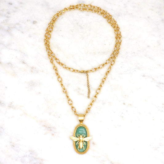 Sautoir Abeille Royale Niiki Paris
Bijoux Niiki Paris
Thème Abeille Niiki
Sautoir de 84cm 
Pendentif en amazonite: abeille sertie 
Bijoux créatrice française