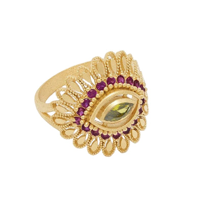 Bague Alya Virginie Berman Grenat 
Laiton Plaqué or 3 microns
Zirconium Rouge Grenat et Vert Péridot
Marque de bijoux française