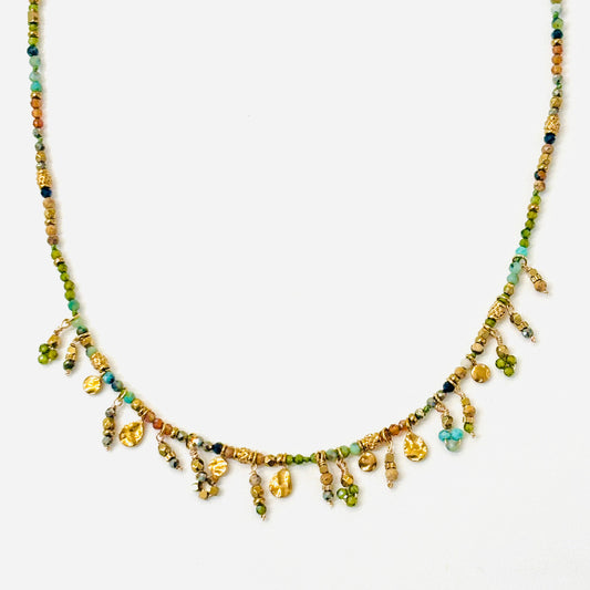 Collier Zélina boutique Gris Bijoux Paris 16
Collier en acier inoxydable doré et pierres naturelles
Bijouterie Paris 16 
Bijoux pierres naturelles abordables Paris 16