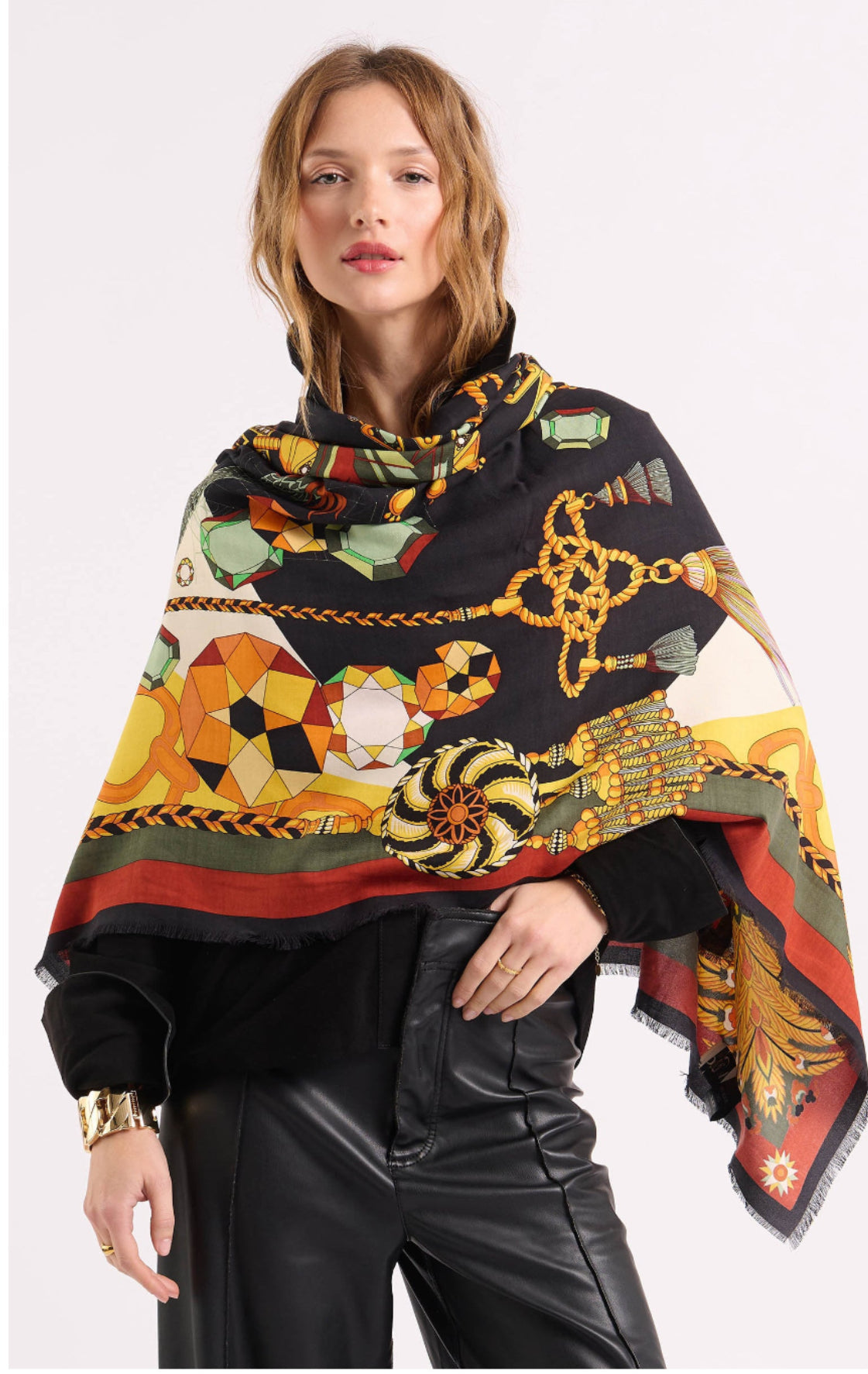 Foulard Diamonds noir Wild by Hipanema
Foulard style Versace noir
Foulard luxe pas cher
Foulard marque française
Foulards noirs Wild by Hipanema