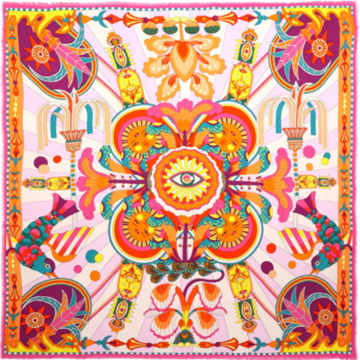 Baigné dans un univers fantasmagorique et hallucinogène, ENCHANTERED se pare en son centre d'un œil façon pentacle autour duquel quatre soleils aux visages poupons viennent se dessiner. Dans cette même veine, le reste du foulard raconte un monde à part, à la frontière de l'inconscient et d'un imaginaire débridé et coloré, sur fond de larges rayures empruntées à l'esthétique des années 70. Décliné en deux couleurs, ENCHANTERED est ici dans sa version rose et se révèle dans des tons turquoise, jaunes, oranges