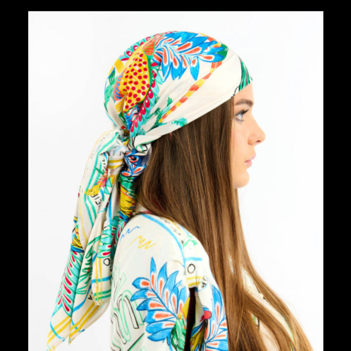 foulard bahia wild by hipanema blanc medium 
Motifs inspiration Rio de Janeiro
Dimension : 90x90 
Matière : polyester recyclé