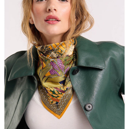 Foulard jaune Wild by Hipanema 
Foulard jardin d'hiver jaune mini Wild 
Foulards WILD 
Marque française 
Foulard imprimé jaune 
Foulards boutique 16ème paris 